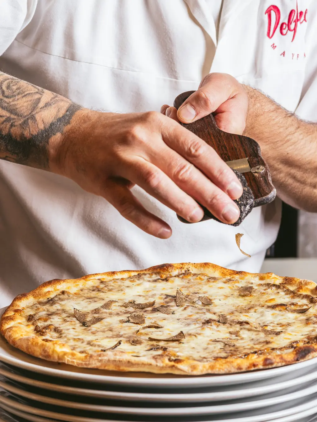 Pizza at Delfinos