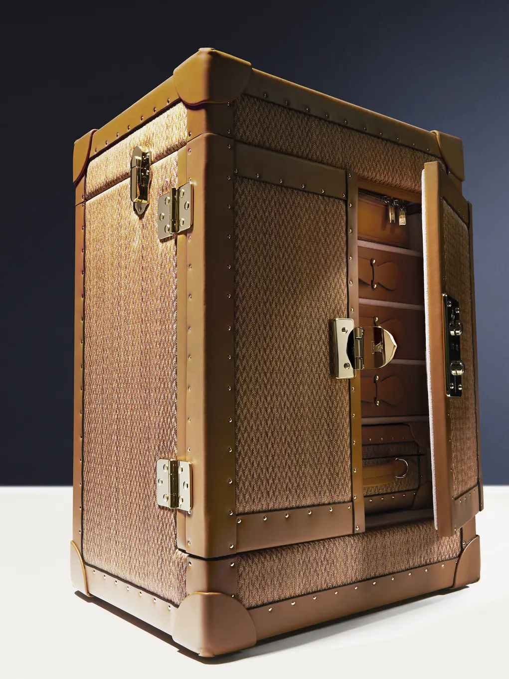 Tanner Krolle Trunk
