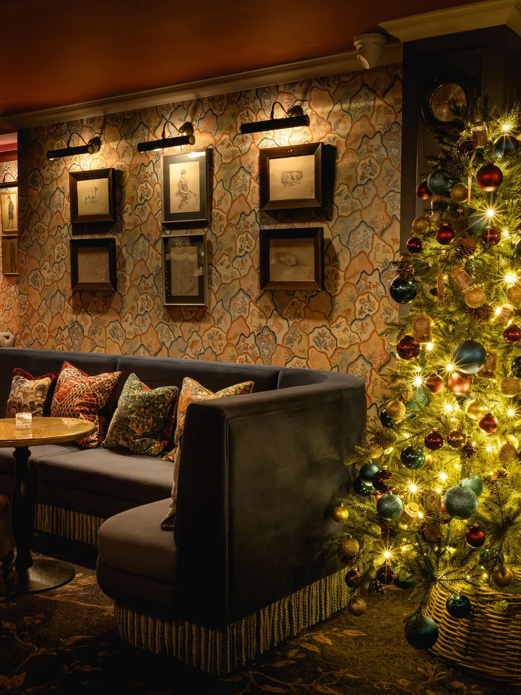 A bar with a Christmas tree