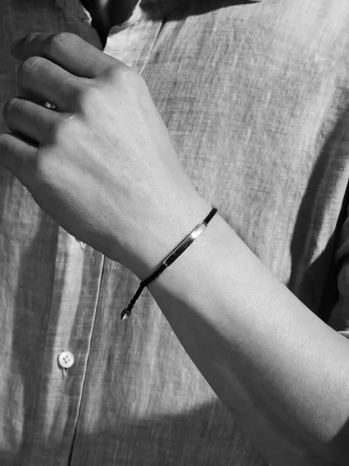 Linear Men's Friendship Bracelet