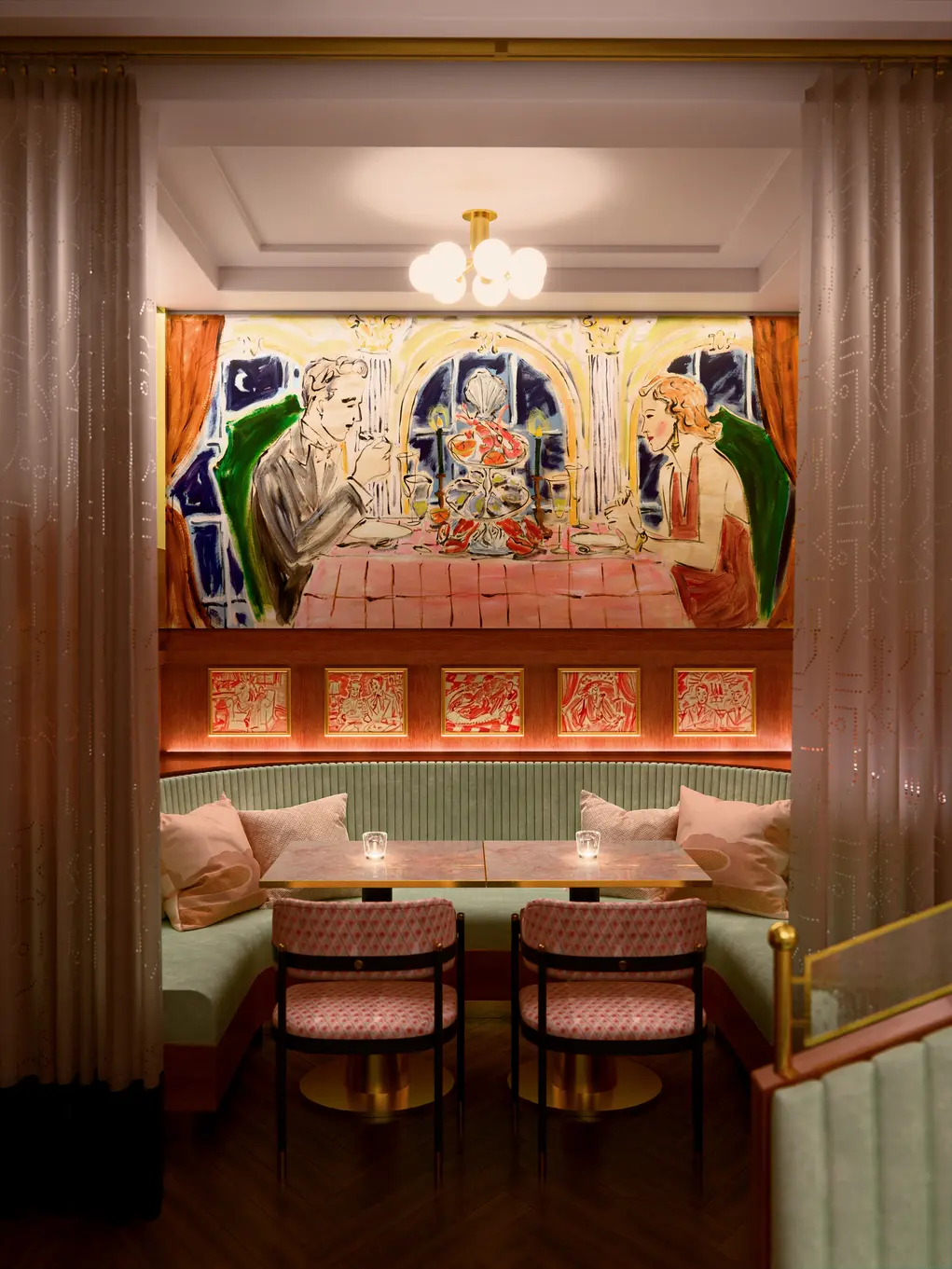 A booth at Rosi 