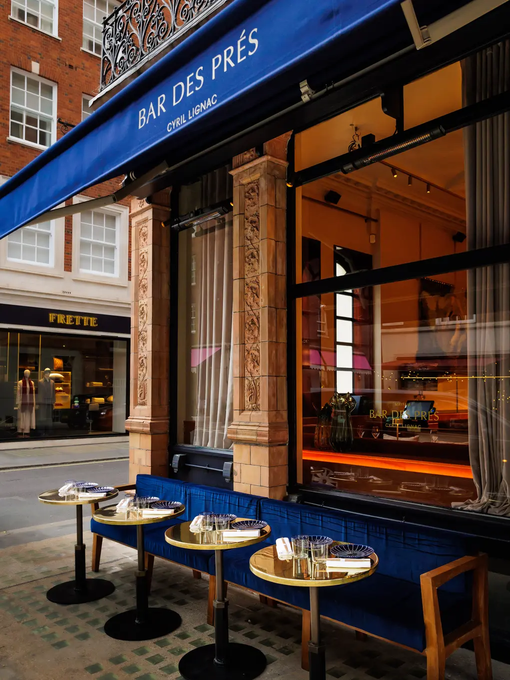 Outside of Bar des Pres 