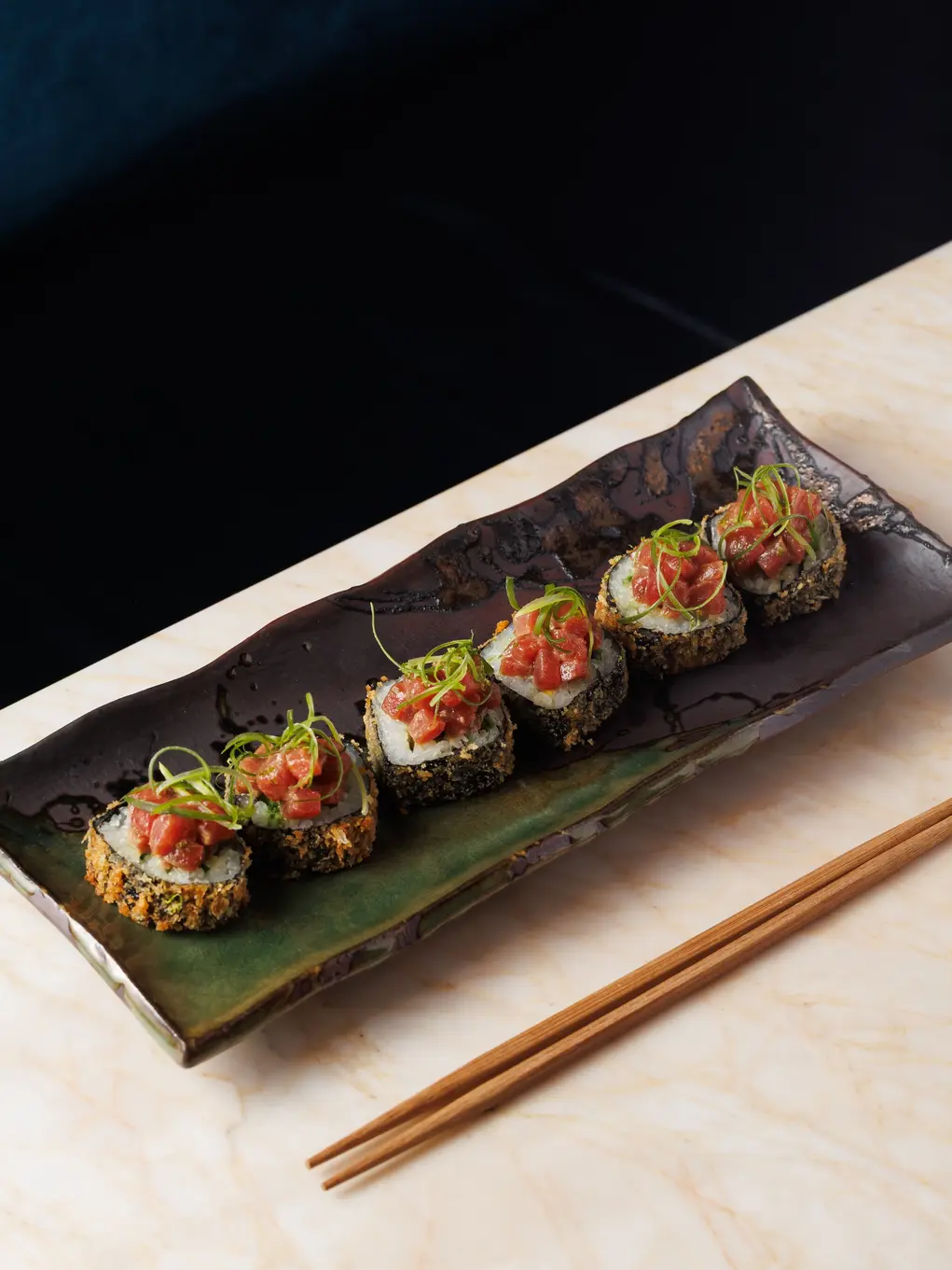 Sushi on a rectangular plate 