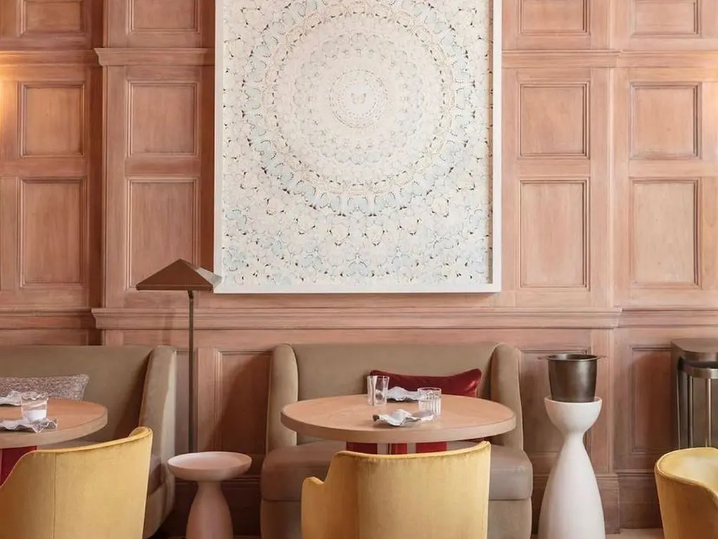 MOTHER'S DAY AT HÉLÈNE DARROZE AT THE CONNAUGHT