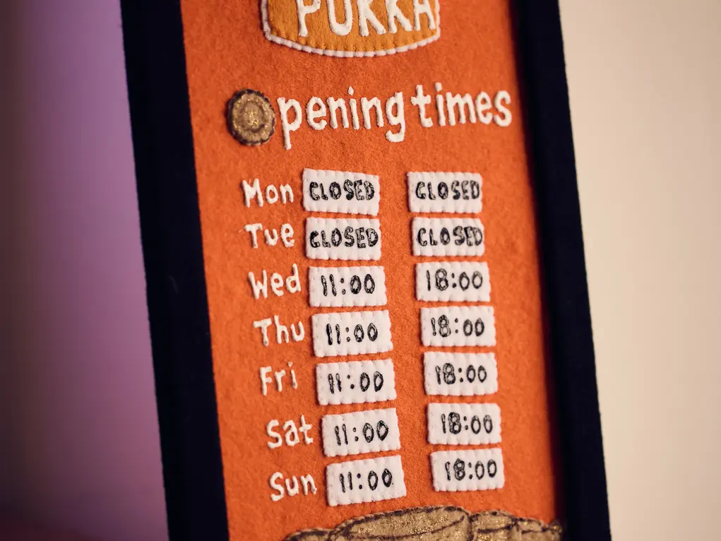 Opening times of the chip shop